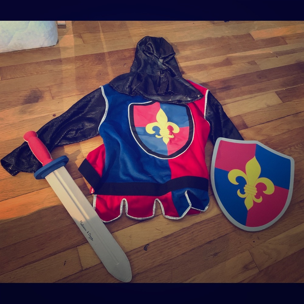 Melissa and Doug Knight Costume Size 6